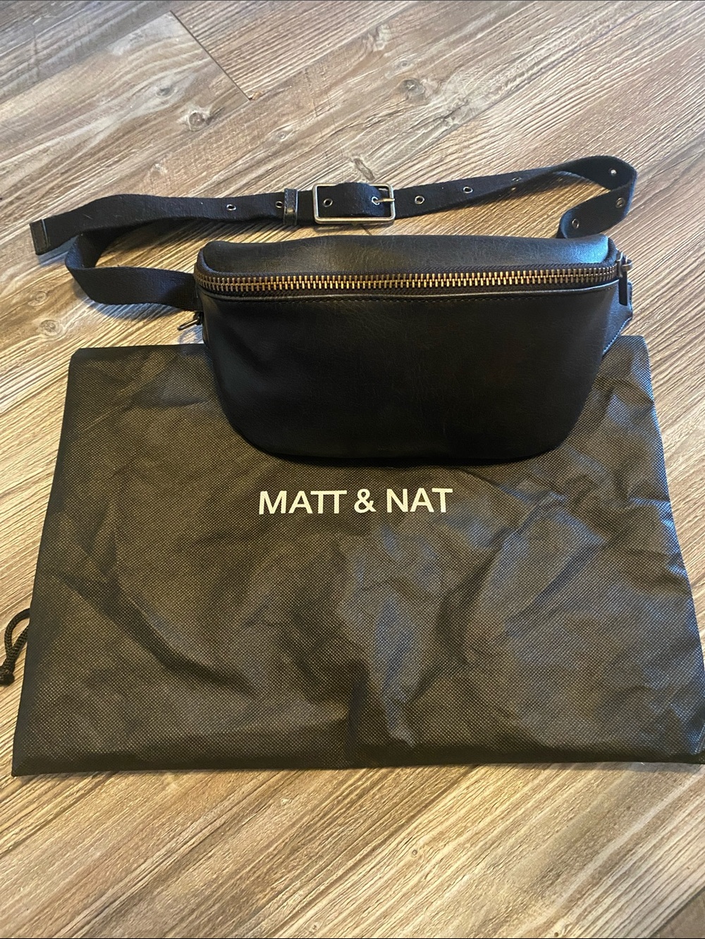 Matt & Nat Vegan Sling Waist belt bag